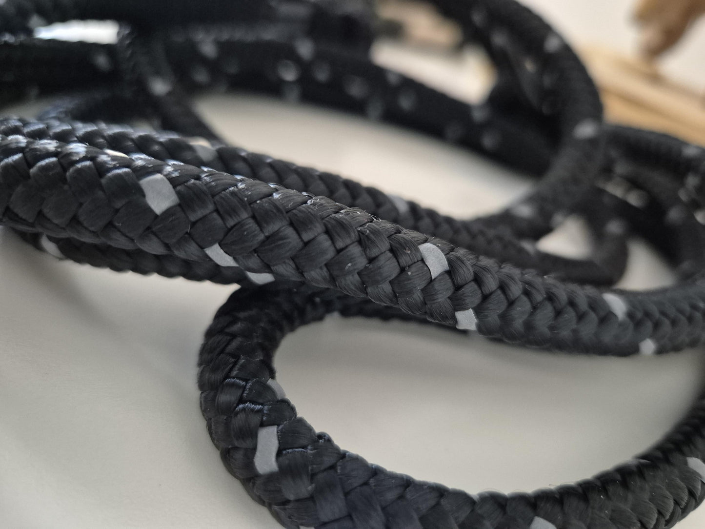 Reflective rope towline for dogs with | TOWLE REFLECTS