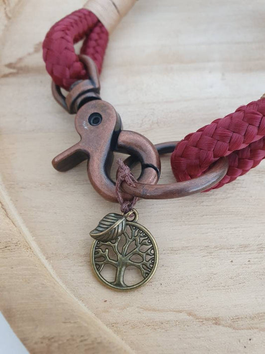 HALSBAND BEERENTRAUM