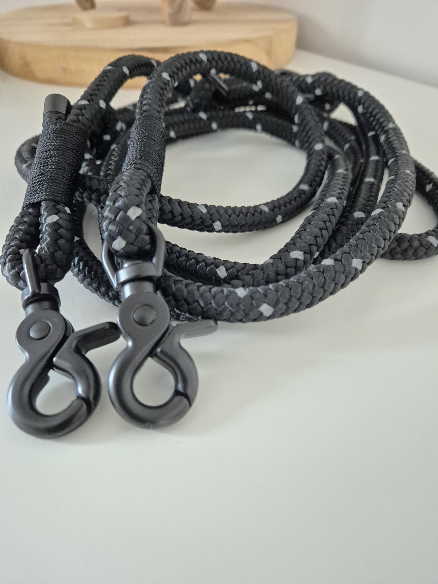Reflective rope towline for dogs with | TOWLE REFLECTS