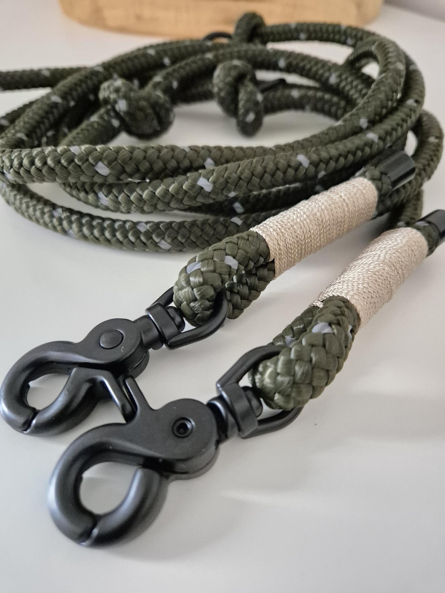 Reflective rope towline for dogs with | TOWLE REFLECTS