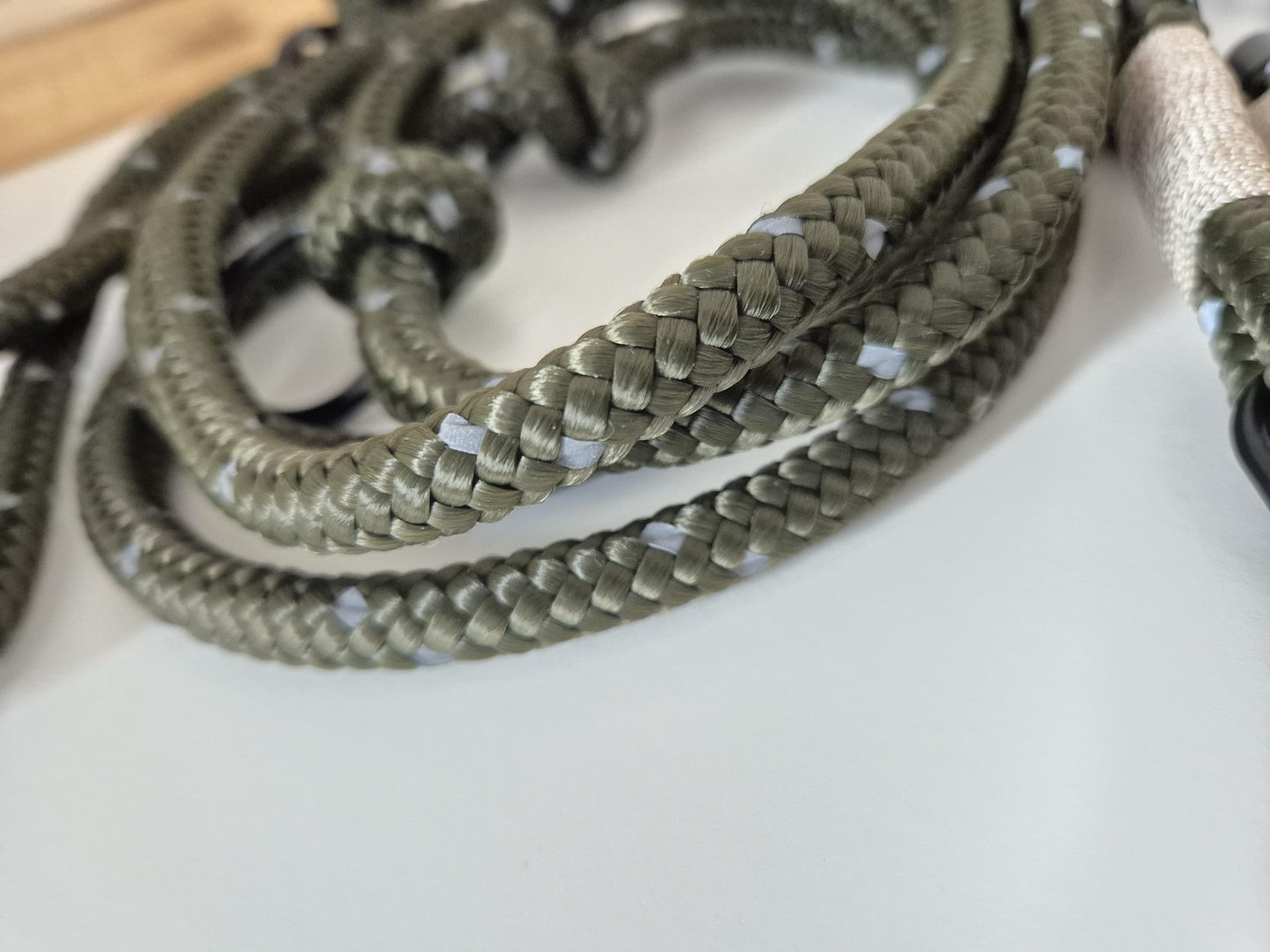 Reflective rope towline for dogs with | TOWLE REFLECTS