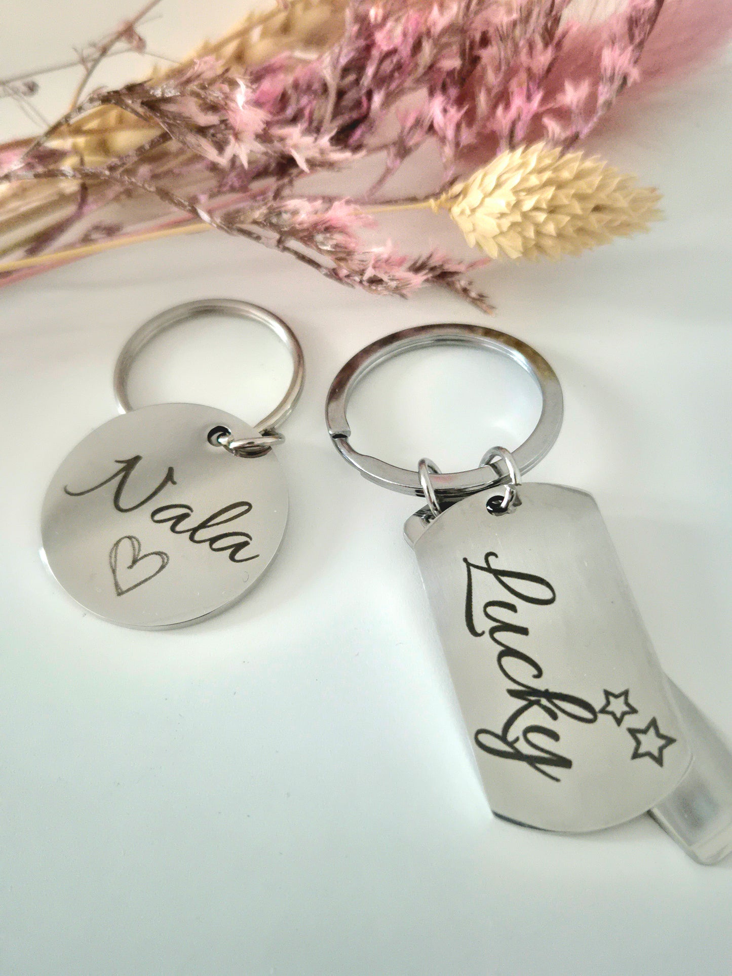 METALL-HUNDEMARKE MIT GRAVUR